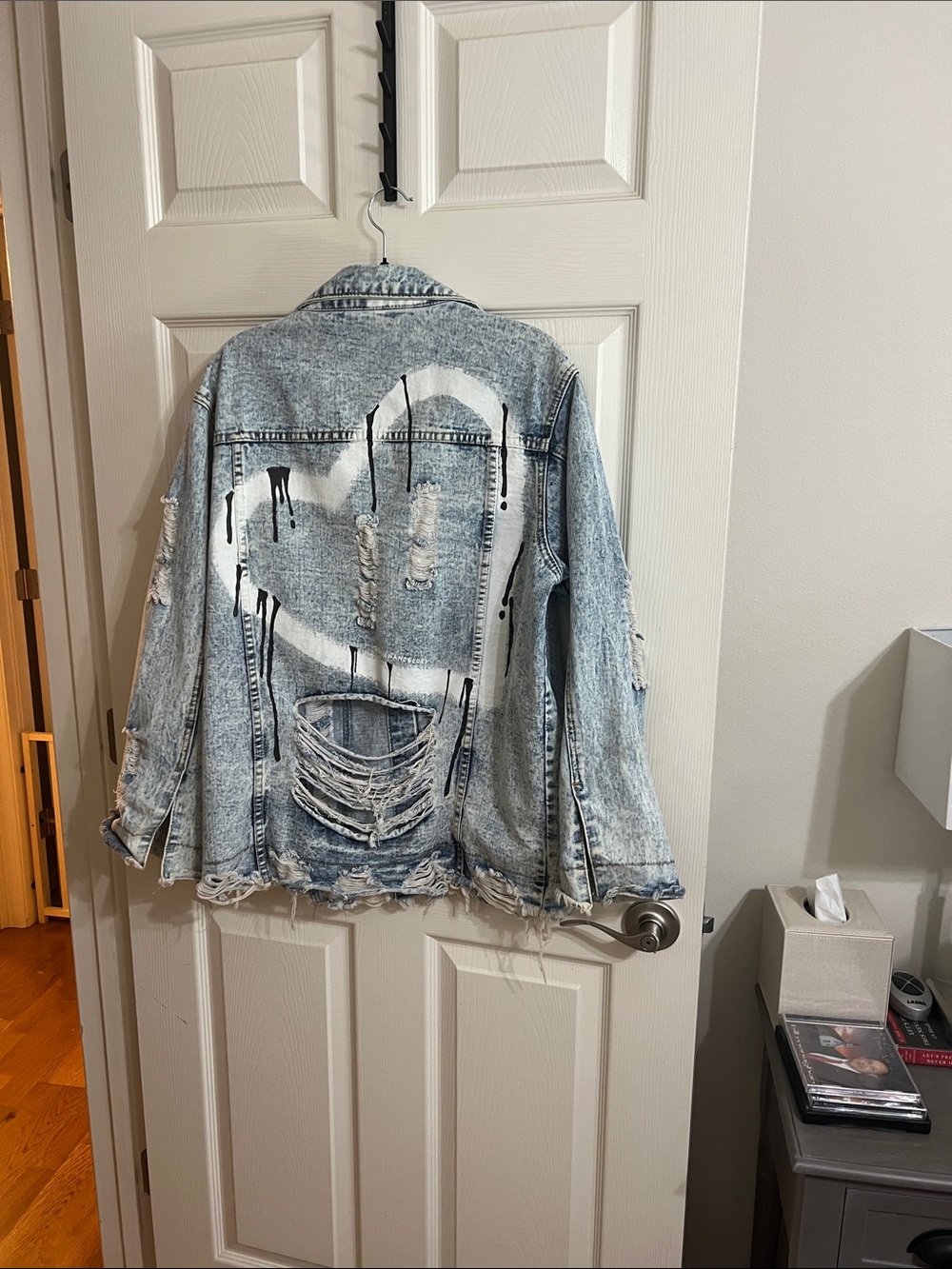 Wren + Glory Acid Dripping Heart Hand-painted Denim Jacket - Picture 2 of 5
